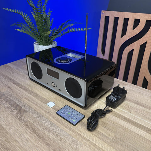 Vita Audio R2 With 30pin iPod Dock