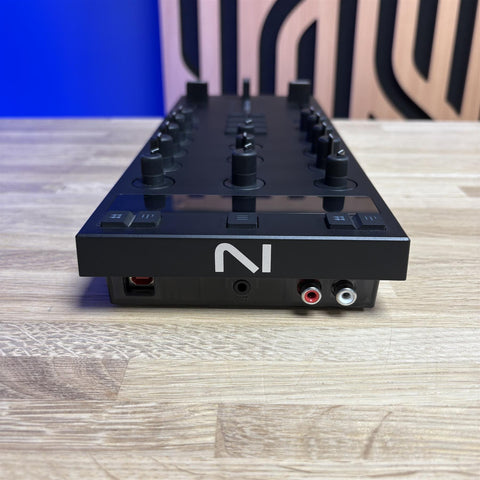 Native Instruments Traktor kontrol Z1 MK2