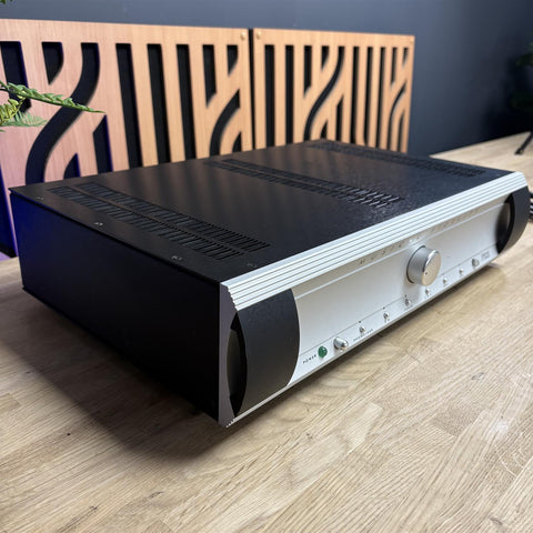 Musical Fidelity F22 Pre Amplifier With Remote