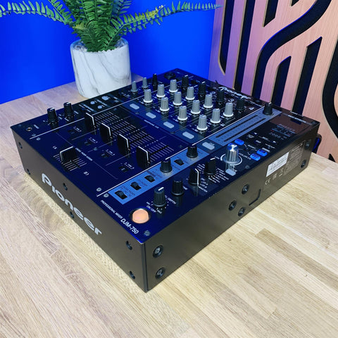 Pioneer DJM-750 Mixer
