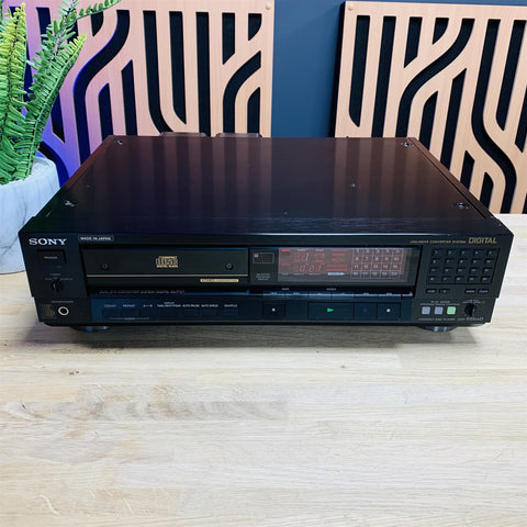 Sony CDP-555ESD CD Player