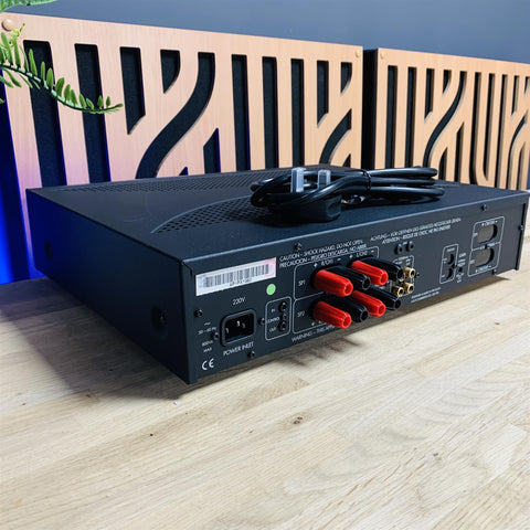 Arcam Alpha 10 Power Amplifier