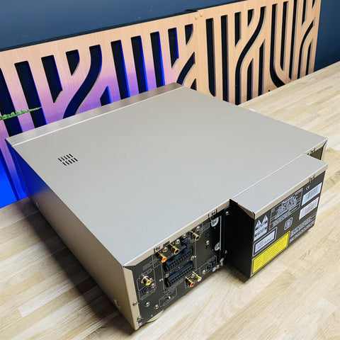 Pioneer DVL-919E Laserdisc/DVDCD/Video CD Player