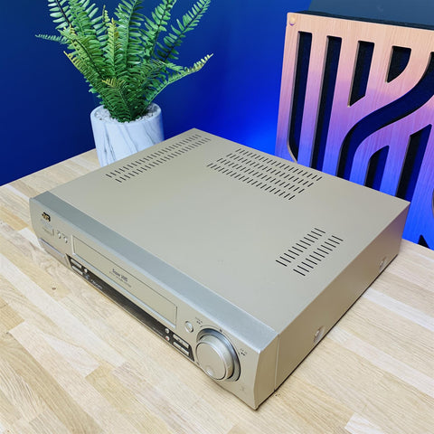 JVC HR-S7500 SVHS Player