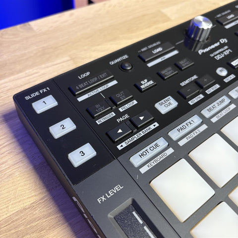 Pioneer DDJ-XP1 Controller