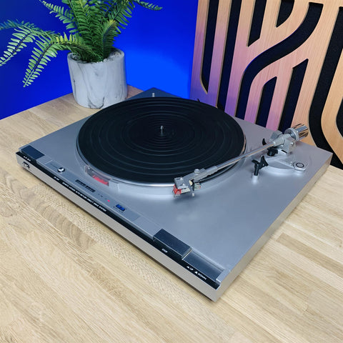 JVC QL-A51 Quartz Lock Direct Drive Turntable Ortofon F15E MKII Cartridge