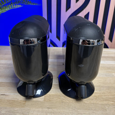 Q Acoustics 7000LR Wall Mount Speaker Pair (Dented)