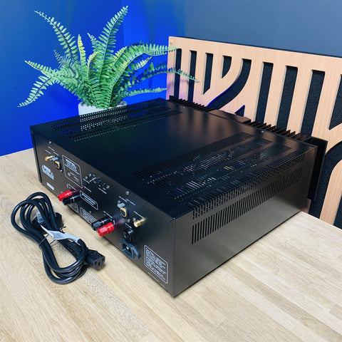 Rotel RB-1080 Stereo Power Amplifier 200 Watts 8 Ohms XLR