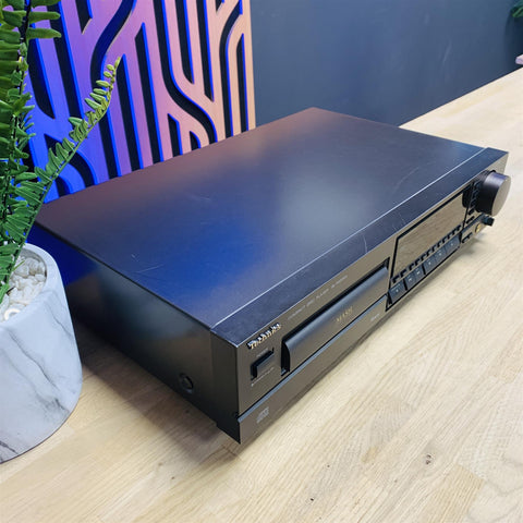 Technics SL-PG520A CD Player With Remote Control