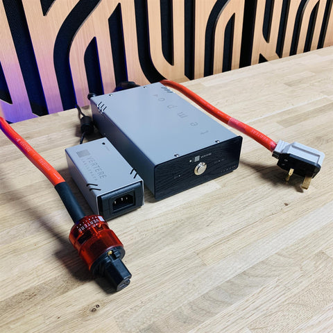 Vertere MG1 MkII Turntable fitted with Super Groove HB Tonearm and Mystic Cartridge