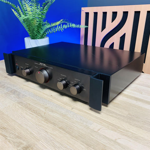 Rotel RC-1070 Stereo Control Amplifier