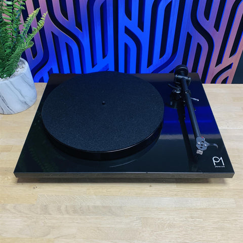 Rega P1 Planar One Turntable With Rega Carbon Cartridge & Stylus