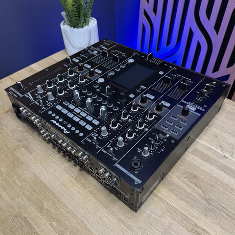 Pioneer DJ DJM-2000NXS Flagship 4-channel digital mixer