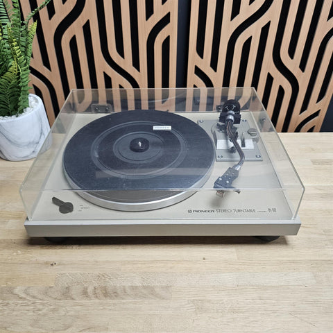 Pioneer PL-512 Stereo Turntable