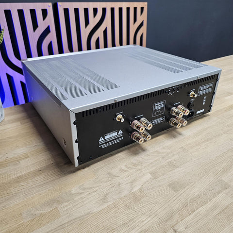 Rotel RB1582 Power Amplifier