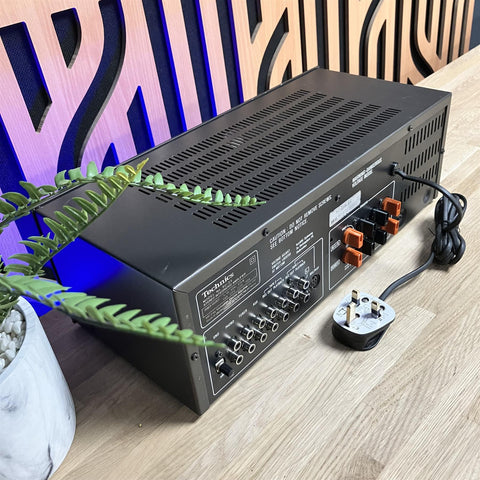 Vintage Technics SU-Z2 Stereo Integrated Amplifier
