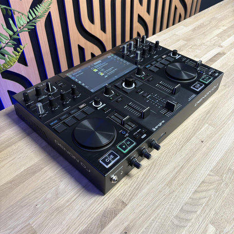 Denon DJ Prime Go with Decksaver and Magma Bag