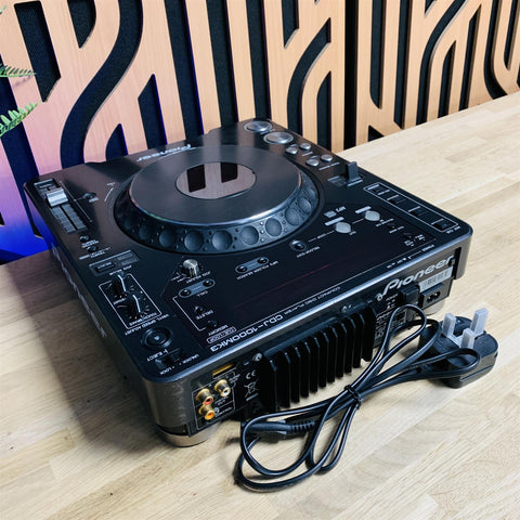 Pioneer CDJ 1000 MK3 Professional Grade Digital CD Deck