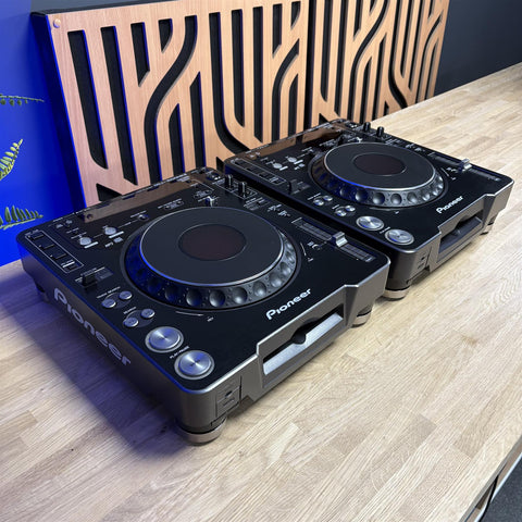 Pioneer CDJ 1000 MK3 Pair
