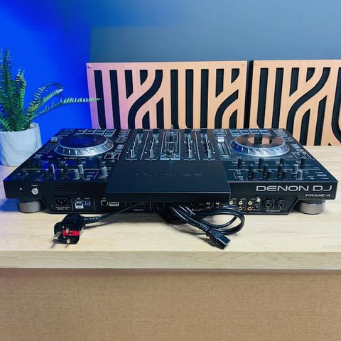 Denon DJ Prime 4 DJ Controller With Swan Flight Case