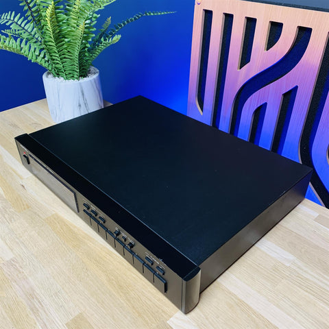 Rotel RT-850A Stereo Tuner