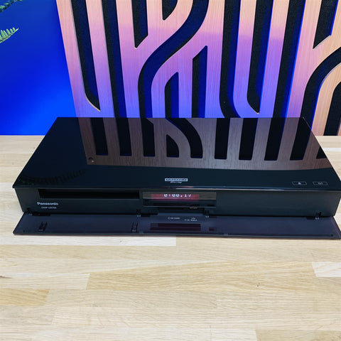 Panasonic UB700 Blu-Ray Player