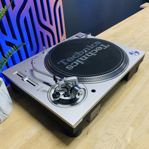 Technics SL-1200 MK7 Direct Drive DJ Turntable