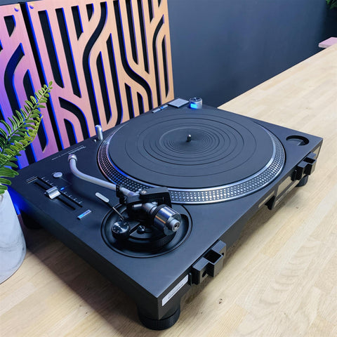 Technics SL-1210 GR Grand Class Direct Drive Turntable