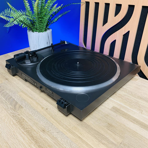 Technics SL-Q210 Quartz Direct Drive Automatic Turntable