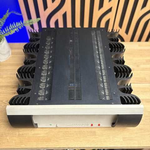 Musical fidelity F19 Power Amplifier