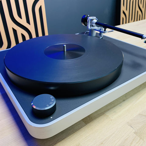 ClearAudio Concept Turntable With Ortofon 2M Cartridge