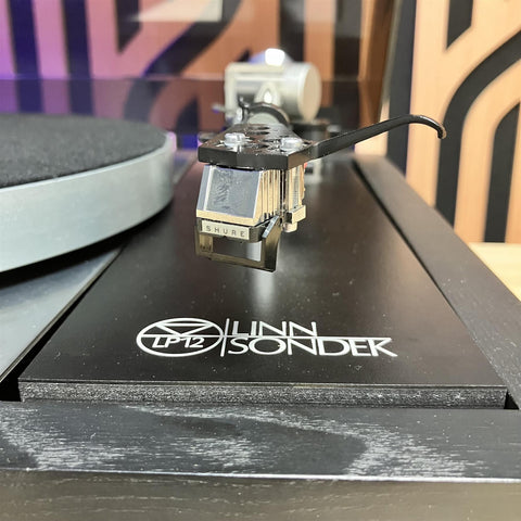 Linn Sondek LP12 Linn Ittok LVII Tonearm Shure V15 Chrome Body Type III & Avondale TAPS Power Supply