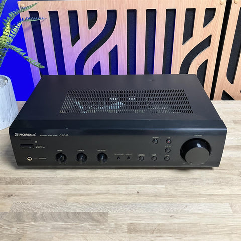 Pioneer A204R Stereo Integrated Amplifier Inc Remote Control