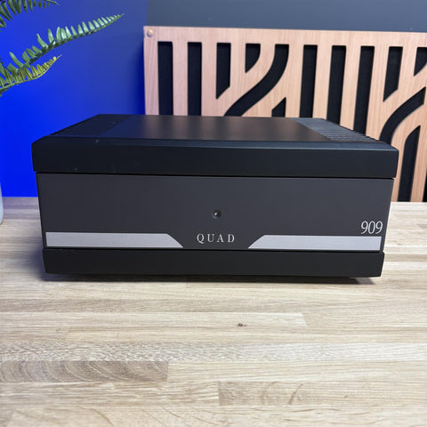 Quad 909 Power Amplifier