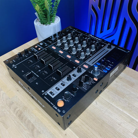 Pioneer DJ DJM-750 4-Channel Mixer