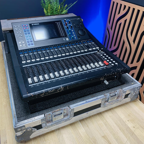 Yamaha LS9-16 Digital Mixing Desk With Heavy Duty Flight Case