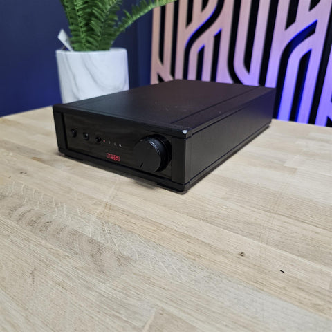 Rega IO Amplifier