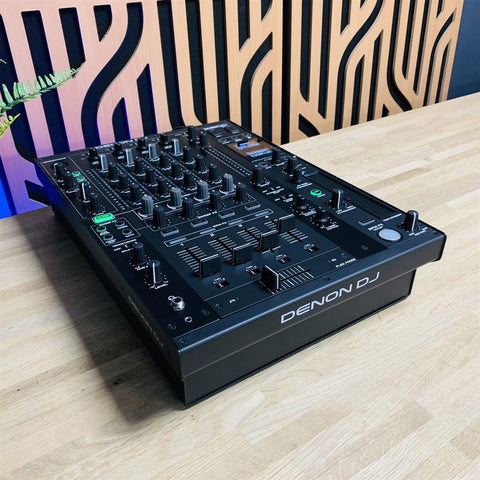 Denon DJ X1800 Mixer