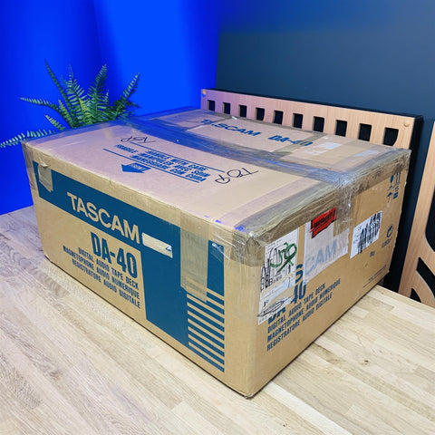 Tascam DA40 Digital Audio Tape Deck