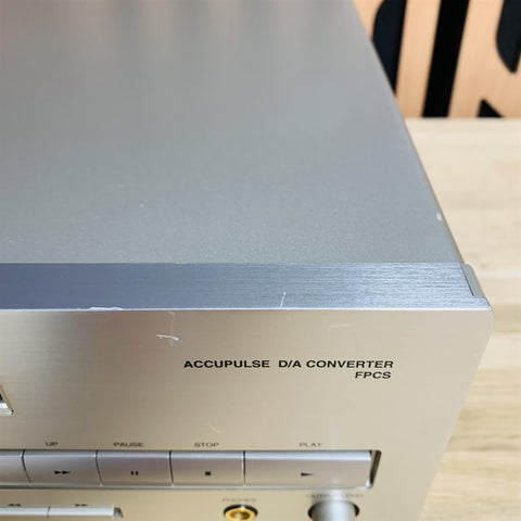 Onkyo Integra DX-7711 CD Player