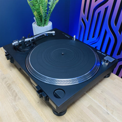 Technics SL-1210 GR Grand Class Direct Drive Turntable