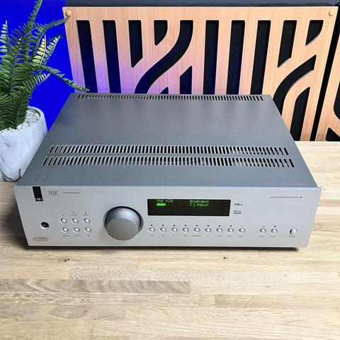 Arcam FMJ AV8 Preamp Multi Channel Processor THX