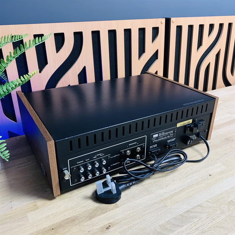 Sansui AU-101 Solid-State Integrated Stereo Amplifier