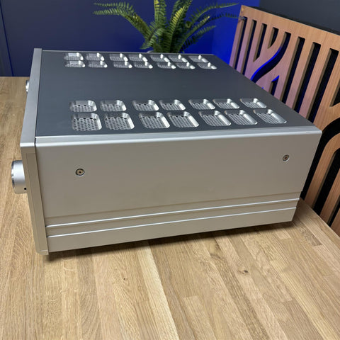 Luxman L-509x Integrated Stereo Amplifier With Remote