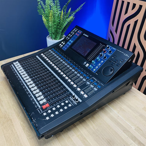 Yamaha LS9-16 Digital Mixing Desk With Heavy Duty Flight Case