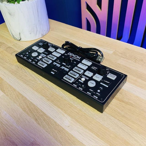 Denon DJ DN-HC1000S Serato Scratch LIVE USB Midi Controller
