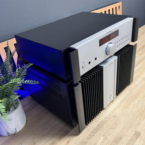 Rotel RC-1090 Preamplifier & RB-1090 power Amplifier Package