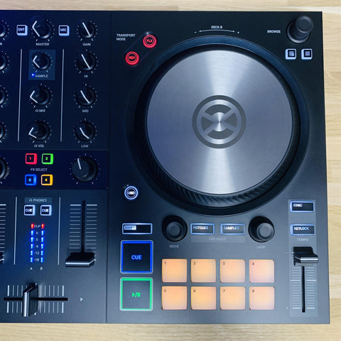 Native Instruments Traktor Kontrol S2 MK3 DJ Controller (Black)