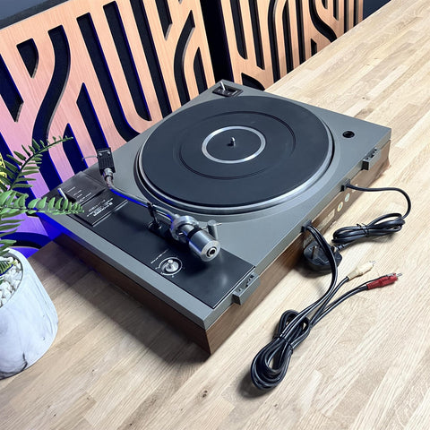 Pioneer PL-112D Turntable With Audio Technica AT3600L Cartridge