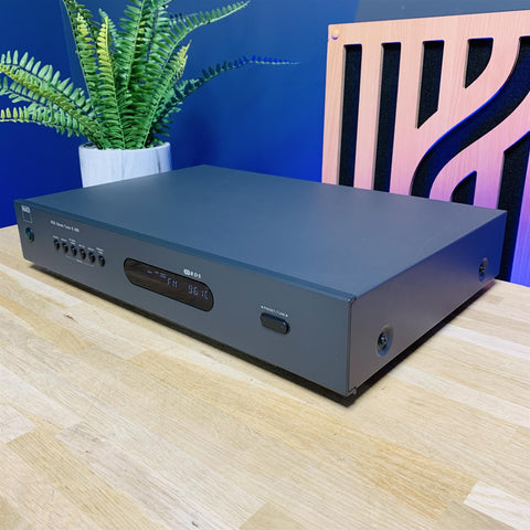 NAD C420 AM/FM Stereo Tuner (No Remote)